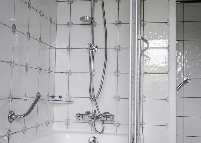 Venez Chez Vous La Maison Bleue