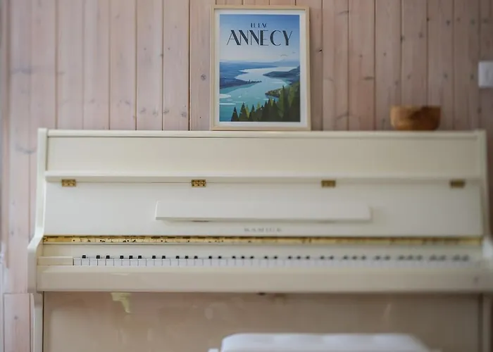 Venez Chez Vous La Maison Bleue Дом отдыха *
