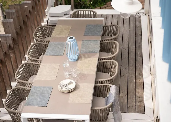 Venez Chez Vous La Maison Bleue