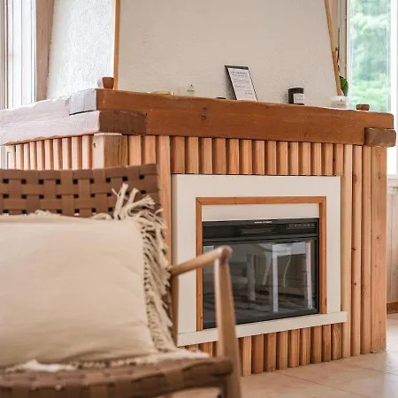 Venez Chez Vous La Maison Bleue *