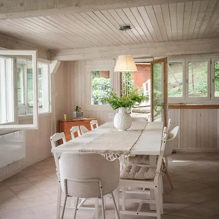 Venez Chez Vous La Maison Bleue Hébergement de vacances *