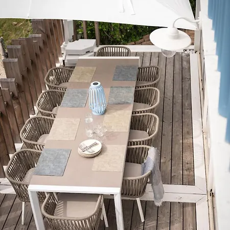 Venez Chez Vous La Maison Bleue